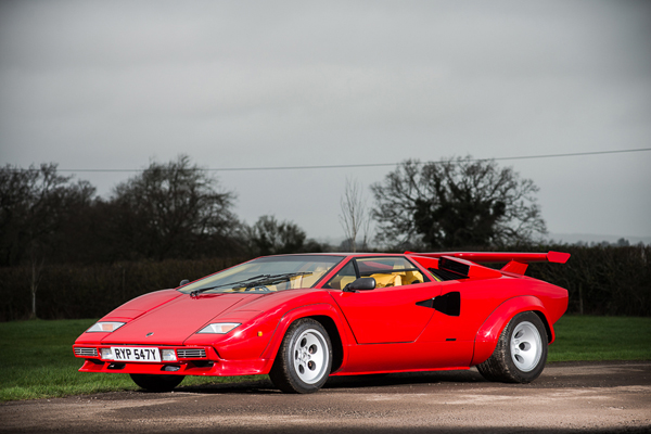 Race Retro : une étonnante Countach aux enchères 