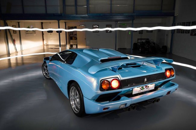 A vendre : unique Lamborghini Diablo SV