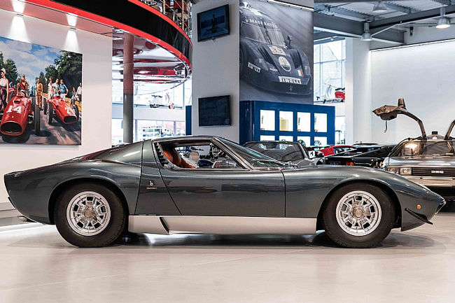 A vendre : Lamborghini Miura SV ex-famille royale