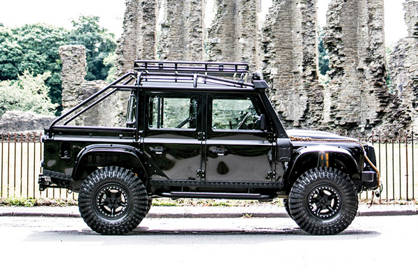 RM Sotheby's : Land Rover Defender SVX Spectre