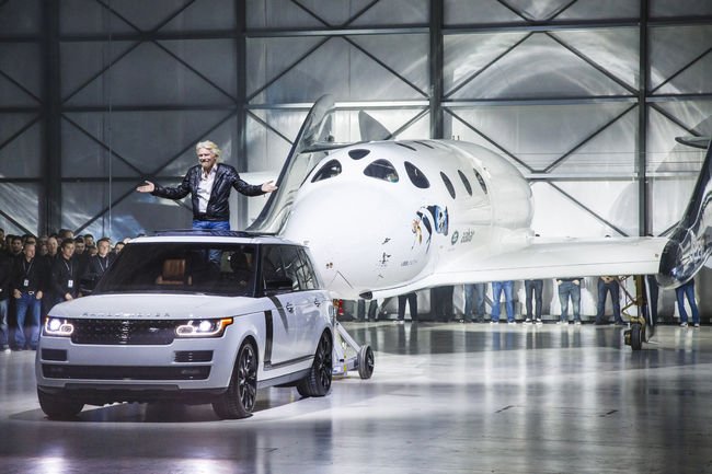 Virgin Galactic et Land Rover présentent le VSS Unity