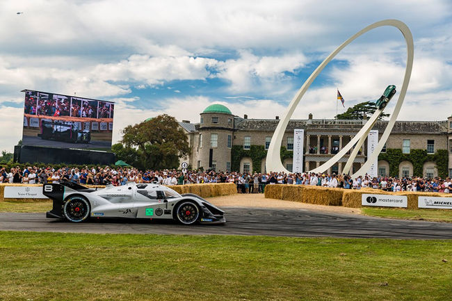 Une première et un record pour le prototype DevBot à Goodwood