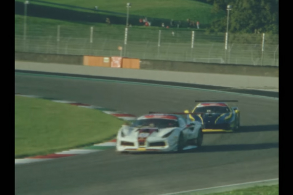 Le Ferrari Challenge filmé avec des caméras vieilles de 50 ans