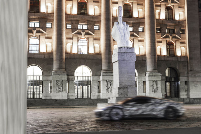 Le premier prototype de la Maserati MC20 prend la route