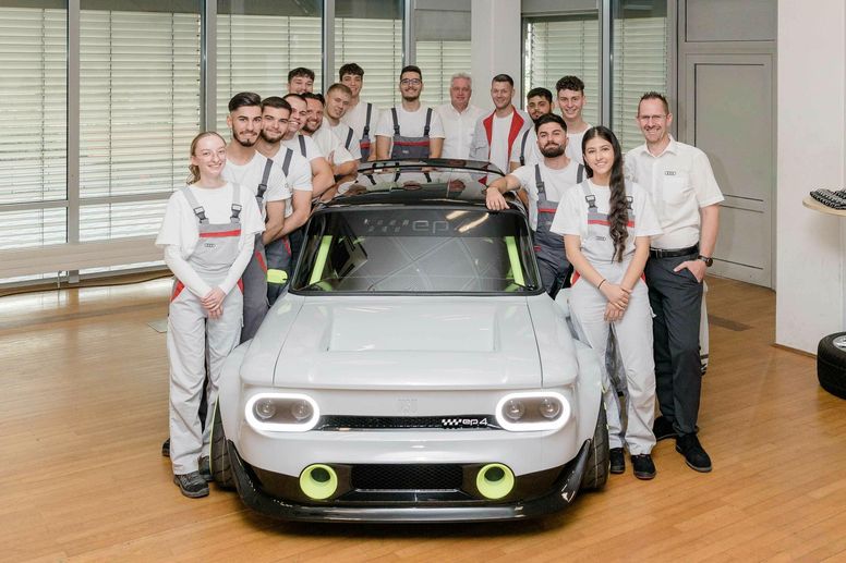 Les apprentis d'Audi électrifient une NSU Prinz 4