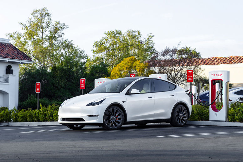 Les premiers Superchargeurs Tesla ouverts à tous sont opérationnels