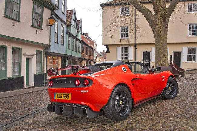 Lotus Elise Cup 250 : la plus rapide des Elise de route