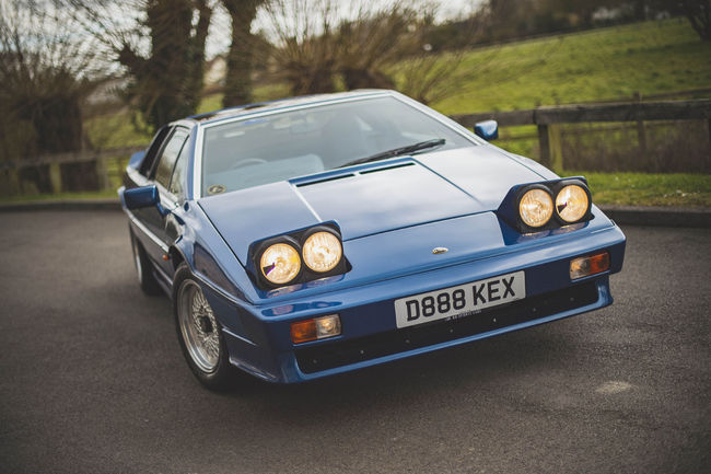 Une rare Lotus Esprit Turbo HC Limited Edition aux enchères