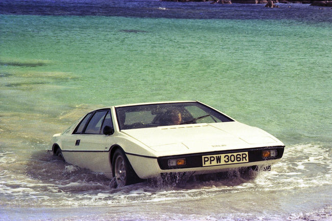 Une Lotus Evora en hommage à James Bond