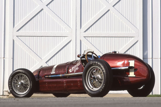 Anniversaire : victoire de la Maserati 8CTF à Indy 500