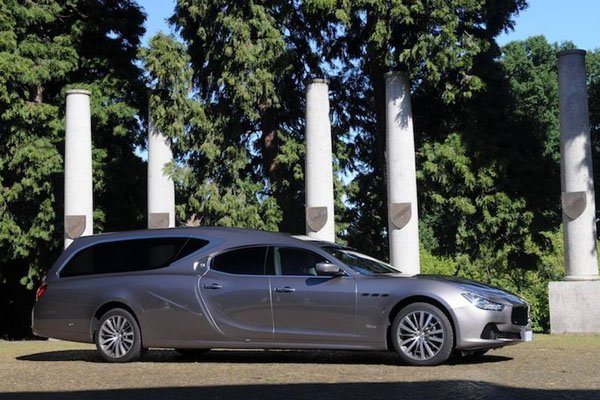 Insolite : une Maserati Ghibli pour corbillard