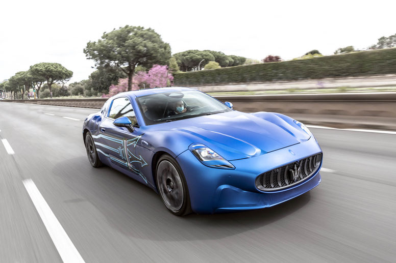 La Maserati GranTurismo Folgore prend la route