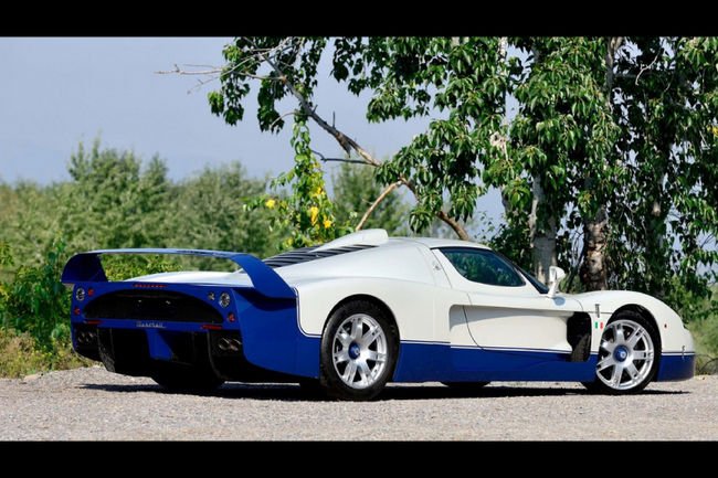 Mecum : une Maserati MC12 aux enchères de Pebble Beach