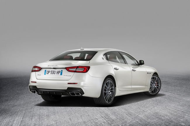 La Maserati Quattroporte s'offre un restylage