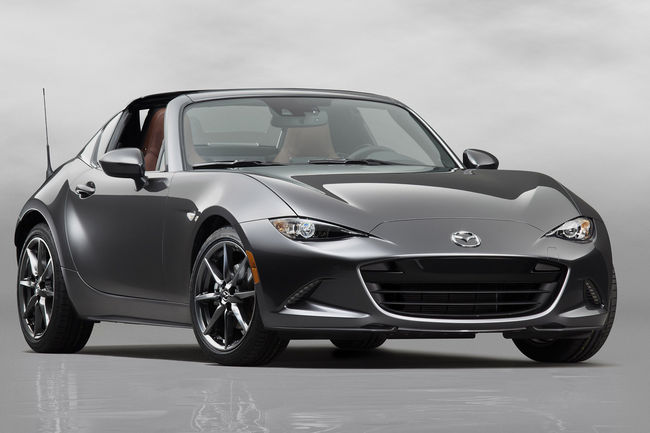 Le toit rétractable de la Mazda MX5-RF en action