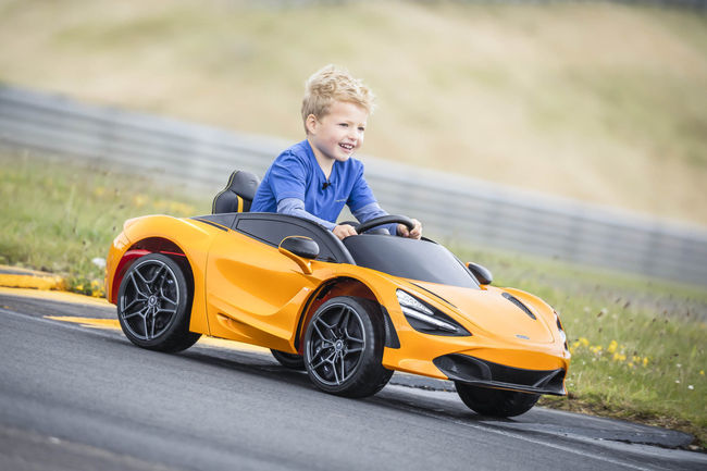 McLaren 720S Ride-On : pour les enfants
