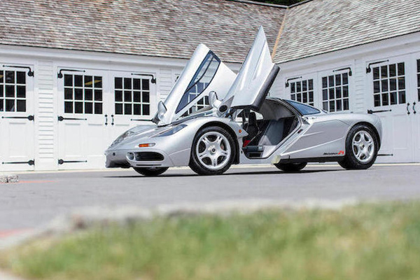 Bonhams : vente record pour une McLaren F1 à Monterey