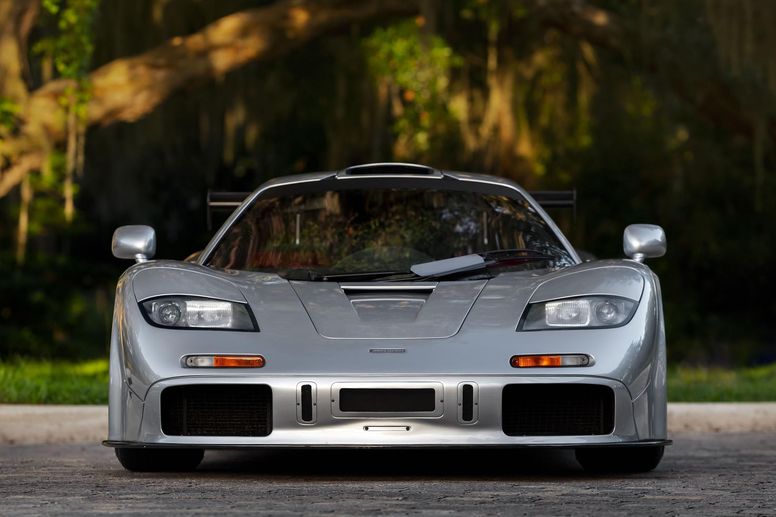 Une McLaren F1 de 1998 aux enchères RM Sotheby's de Monterey