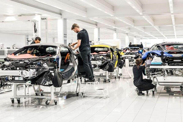 McLaren : 18 nouveaux modèles d'ici à 2025