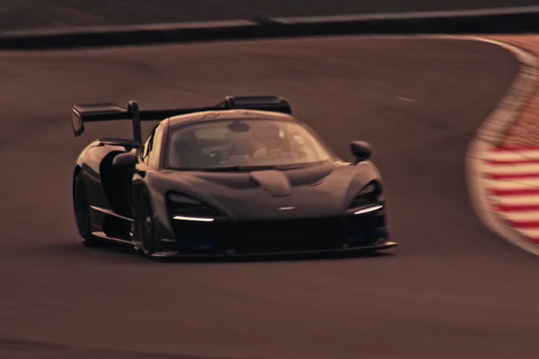 Embarquez avec Bruno Senna dans la McLaren Senna