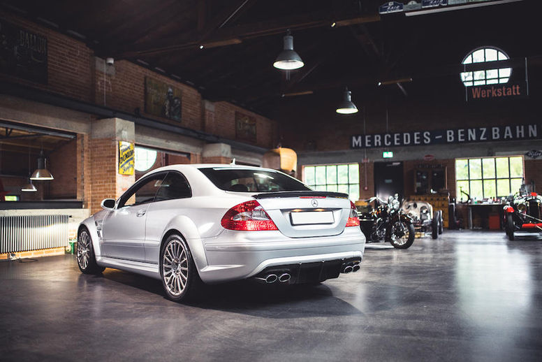 Offrez-vous la Mercedes-Benz CLK 63 AMG Black Series de Roger Federer