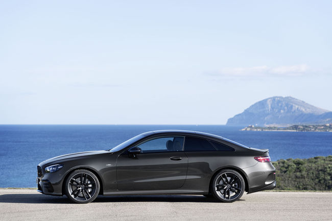 Nouvelles Mercedes-AMG E 53 4MATIC+ Coupé et Cabriolet