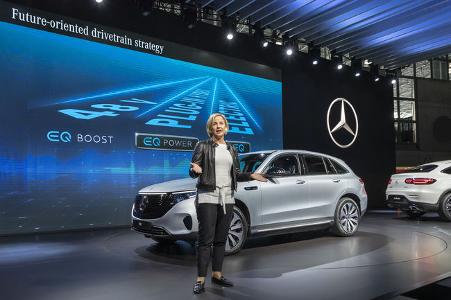 New York : Mercedes-Benz EQC 1886 Edition