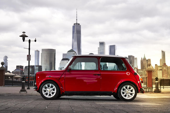 Une Mini classique électrique dans les rues de New-York