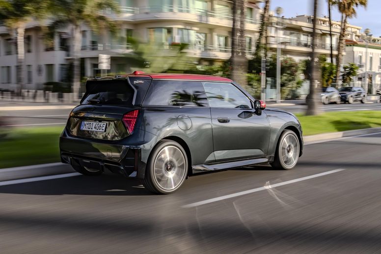 Une finition JCW pour la MINI Cooper SE