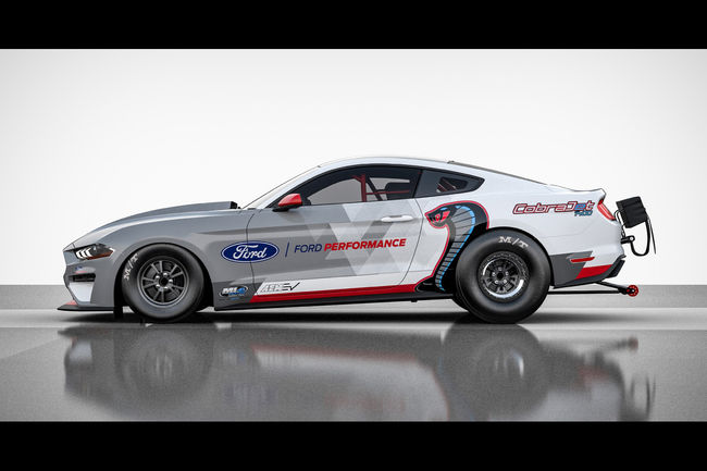 Mustang Cobra Jet 1400 : le dragster électrique de Ford Performance