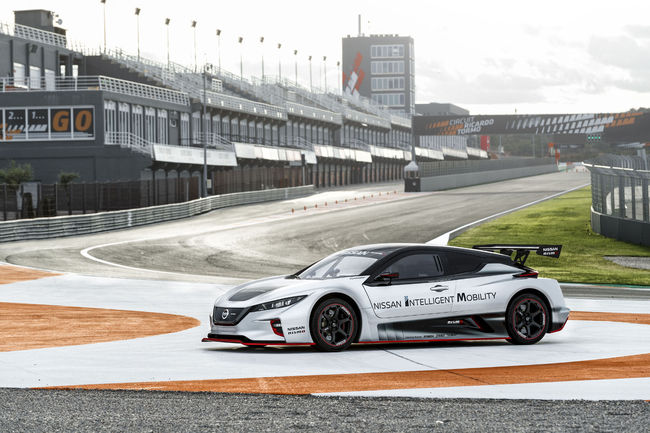 La Nissan LEAF Nismo RC entre en piste en Espagne