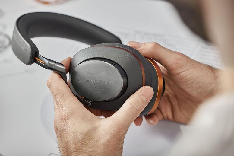 Nouveau casque audio Bowers & Wilkins Px8 McLaren Edition