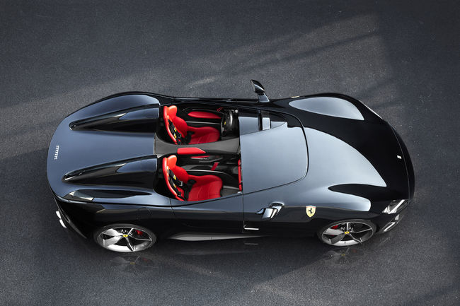 Les Ferrari Monza SP1 et SP2 inaugurent la gamme Icone