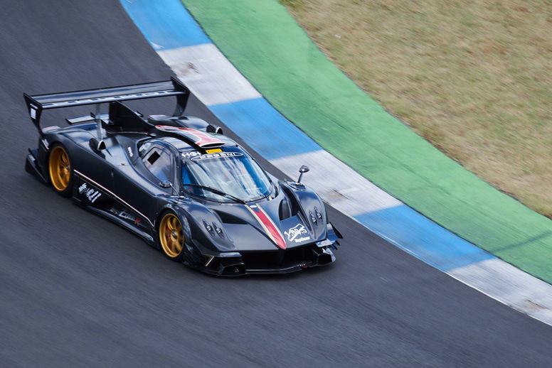 Le V12 de la future Pagani Huayra R se fait entendre