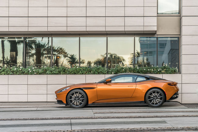 Aston Martin et Waldorf Astoria partenaires