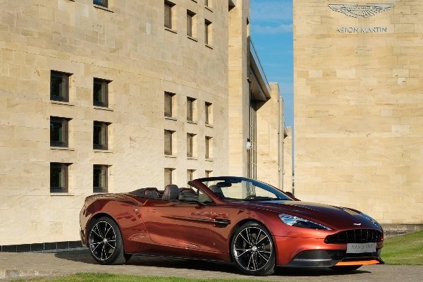 Pas d'hybrides pour Aston Martin