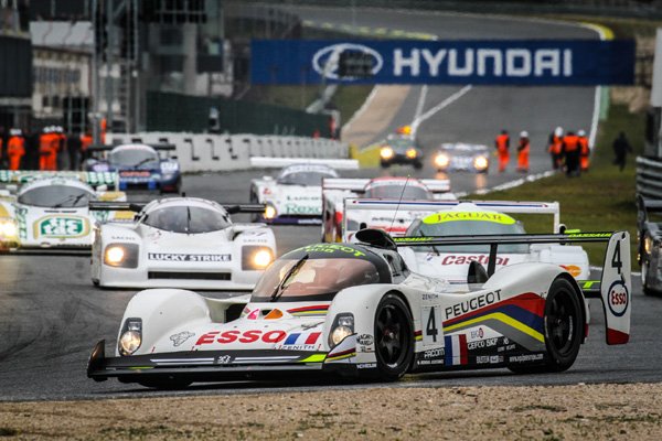 Embarquez dans une Peugeot 905 à Jarama