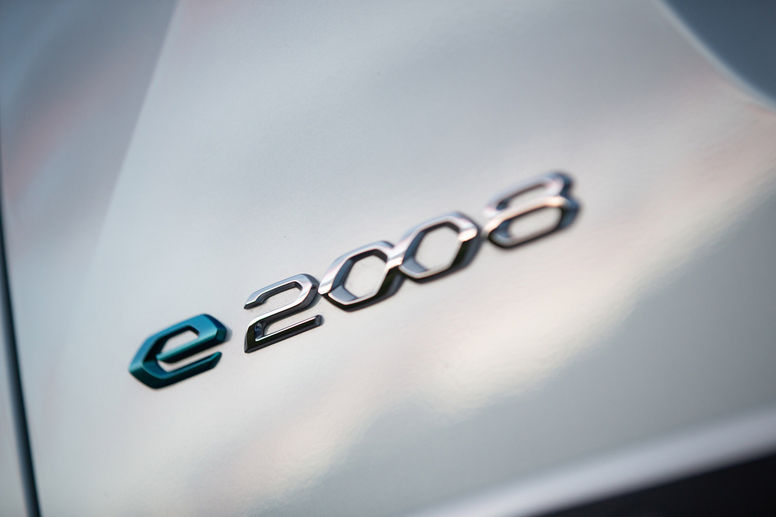 Peugeot deviendra un constructeur 100 % électrique d'ici 2030