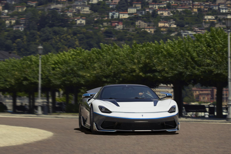 Connectivité optimale pour la Pininfarina Battista  