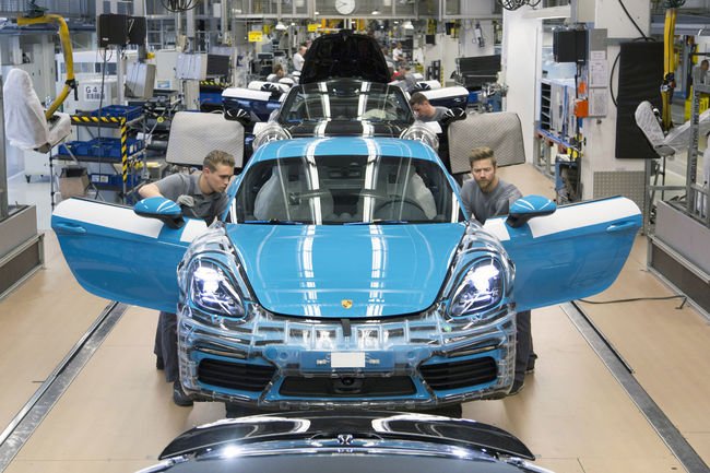 Production lancée pour la Porsche 718 Cayman