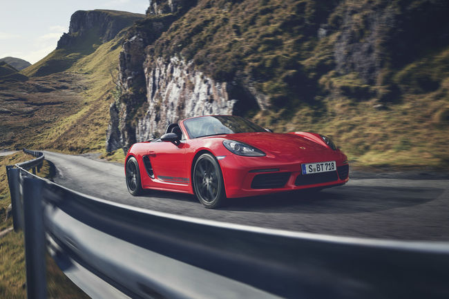 Nouveaux Porsche 718 Cayman T et 718 Boxster T