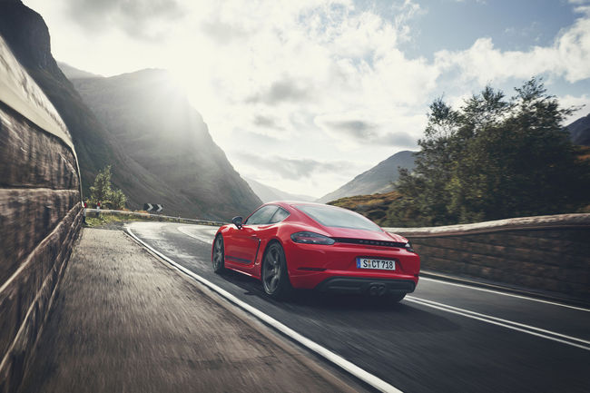 Porsche : vers une électrification de la gamme 718