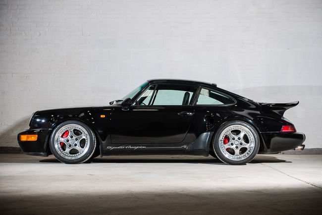 Silverstone Auctions : Porsche 911 Turbo S Leichtbau 1993