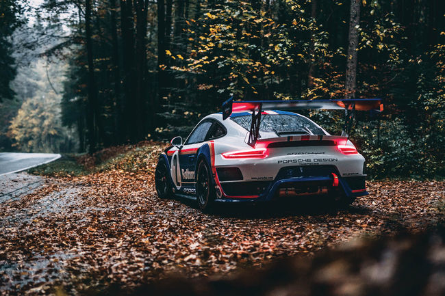 Une Porsche 911 GT2 RS Clubsport aux enchères RM Sotheby's