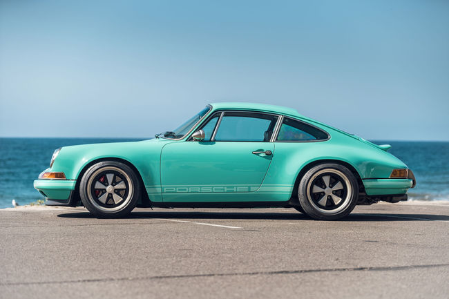 RM Sotheby's : Porsche 911 Malibu Reimagined by Singer