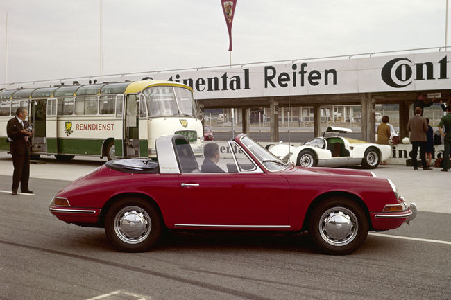 L'histoire de la Porsche 911 Targa résumée en 135 secondes