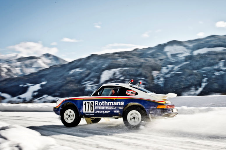 Walter Röhrl en piste avec la Porsche 911 Carrera Paris-Dakar