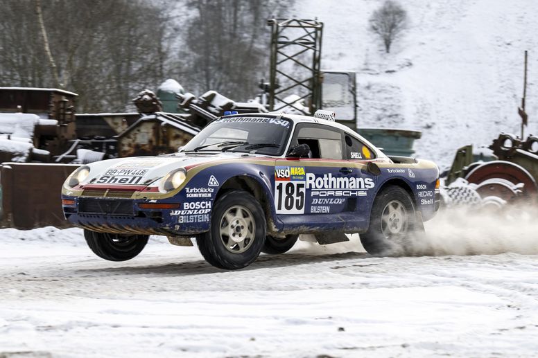 La Porsche 959 Paris-Dakar du duo Ickx-Brasseur reprend la route