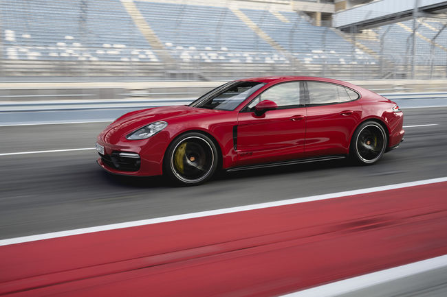 Porsche Panamera GTS et Panamera GTS Sport Turismo