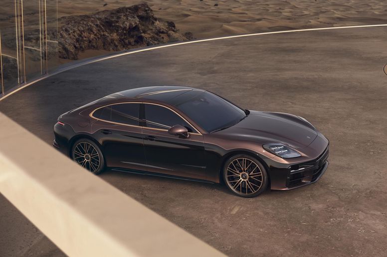 Porsche présente une Panamera Turbo Sonderwunsch à Dubaï